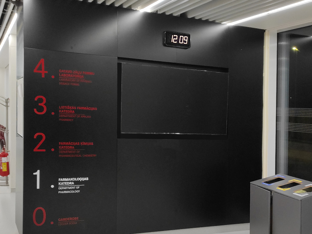 Digitālais pulkstenis LU